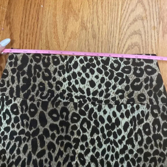 Swool Animal Print Mini Skirt Size Medium in Juniors - Picture 5 of 5